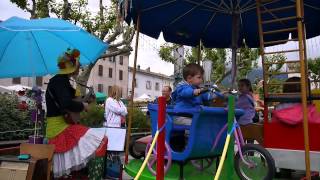 Carrousel à pédale à Castellane [upl. by Aehtela]