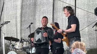 Nathan Carter singing Home to Donegal live at Cut Loose Music Festival on July 16 2023 [upl. by Adnik]