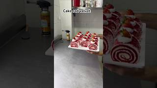 Cake red velvet cake redvelvet bolo cakedecorating coffee [upl. by Asiled]