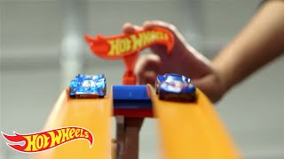 Oficina Hot Wheels  Velocidade  Hot Wheels [upl. by Ettecul366]