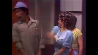 Chaves  1ª Temporada  Dona Florinda dá Uns Tapas na Cara de Seu MadrugaChaves Voa com os Balões [upl. by Ytsur776]