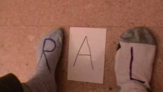 LESEN LERNEN MIT SOCKEN  Learn reading with old socks [upl. by Atidnan]