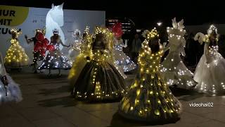 Berlin leuchtet 2018 die Friedensparade am Hauptbahnhof Berlin [upl. by Solomon]