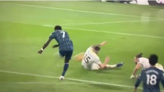 Saka RETIRES two Leeds defenders Vs Leeds United [upl. by Yekim]