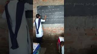 Student Explains English Vocabulary to Teacher on Blackboard school english englishpractice [upl. by Grim]