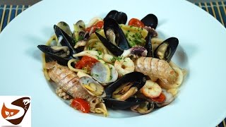 Spaghetti allo scoglio velocissimi con frutti di mare e crostacei – Ricette primi piatti [upl. by Quinta]