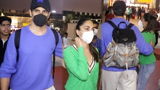 Kiara Advani Spotted With Boyfriend Sidharth Malhotra at the Airport Sid Protect Kiara From Crowd [upl. by Knepper]