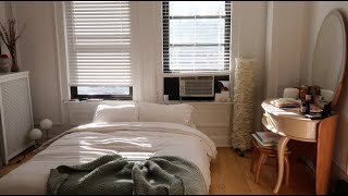 Chicago Studio Apartment Tour [upl. by Mogerly109]