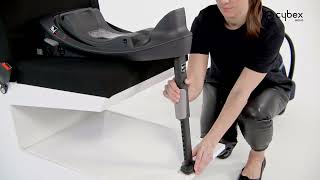 How to Remove the Seat I Aton S2 iSize Car Seat I CYBEX [upl. by Tildy]