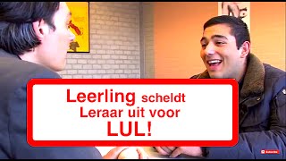 LEERLING BLIJFT LACHEN OM LERAAR [upl. by Thamora]