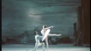 Le Lac des Cygnes Op20 Swan Lake  Pas de Deux Bolchoï  Bolshoi  Tchaikovski [upl. by Akisey]