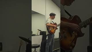 Jazz Guitar Solo quotALONG CAME BETTYquot Benny Golson Guitar solo jazzguitar guitarsoloing [upl. by Gnuhc168]