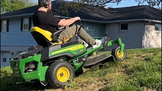 John Deere zero turn on inclines hills JD Z320R performance and tips backyard johndeere 🚜 [upl. by Tobi783]