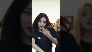 MIRRORED YVES FANCAM  CHERRY BOMB LOONA COVER [upl. by Idnim672]