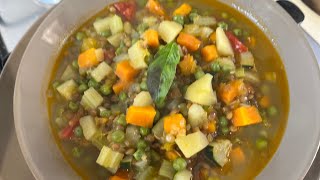 IL MINESTRONE di Betty e Marco  Ricetta facile e veloce [upl. by Yelkcub866]