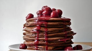 Schokoladen Pancakes mit heißen Kirschen  Chocolate Pancakes with Hot Cherries  ENG SUBS [upl. by Benn]