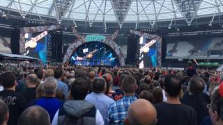 quotShoot to Thrill  ACDC w Axl Rose  Live in London  4 Jun 16  HD Audio [upl. by Ferrick]