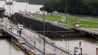 In HD Panama Canal Transit  Radiance of the Seas Part I [upl. by Oinegue104]