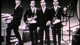 The Four Season amp Frankie Valli hits live Sherry Rag doll Walk [upl. by Roobbie]