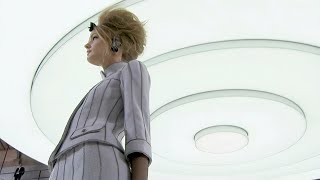 Chanel  Haute Couture Fall Winter 20052006  Paris Fashion Week [upl. by Trebbor]