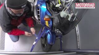 Motorrad richtig für den Transport verzurren [upl. by Yehs]