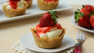 Mini cheesecake alle fragole [upl. by Ardnuahs]