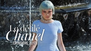 Le défilé Chanel croisière 2013 à Versailles [upl. by Amehsat800]