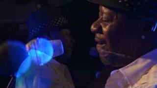 Papa Wemba  quotAwa Yo Keyiquot  Live  New Morning [upl. by Elahcim114]