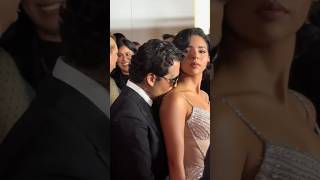 Angela Aguilar y Christian nodal dándose amor en los latín Grammy christiannodal angelaaguilar [upl. by Inail]