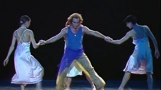 Maurice Béjart  « A force de partir  » ballet avec Jorge Donn Musique de Gustav Mahler [upl. by Kosaka185]