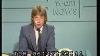 Robin Askwith newsreader for TVam  1984 [upl. by Nassi]