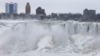 Freddo record in Usa Cascate del Niagara diventano di ghiaccio [upl. by Harias]