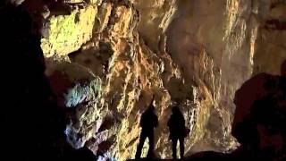 Maxence des Oiseaux  Bone Flute and Max Brumberg  Fujara in the Cueva de Hundidero [upl. by Euginomod]