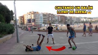 BROMA BALÓN LLENO DE ARENA ⚽😂 4 [upl. by Kooima897]