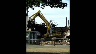 Hartlepool ODEON cinema cleaning up 18 10 2024  digger demolition hartlepool odeon cinema [upl. by Glyn]