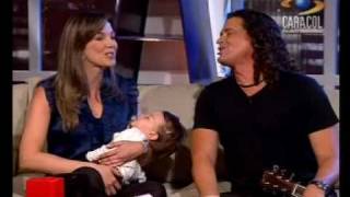 CARLOS VIVES Y SU REINA CANTANDO VALLENATO 6 ENTREVISTA EN CARACOL [upl. by Ahsekin]