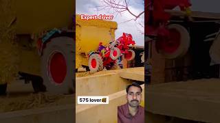 Mahindra tractor 575 or full loaded trali tranding agriculture farmer viralvideo latestnews [upl. by Marsh6]