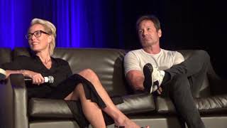 David Duchovny amp Gillian Anderson Wizard World 82518 Part 1 [upl. by Ecinwahs]