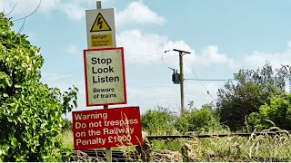 Minster Hopes User Worked Level Crossing Kent [upl. by Annaeel]