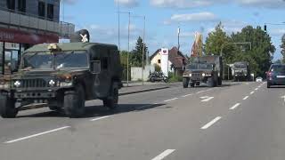 US Army Kolonne Hummer im Stadtverkehr [upl. by Balas]