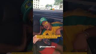 BRUNO MARS ATENDE FÃS NA AVENIDA AFONSO PENA NO CENTRO DE BH [upl. by Soloman]