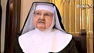 The Holy Rosary The Glorious Mysteries led by Mother Angelica to pray on Wednesdays and Sundays [upl. by Sinnek]