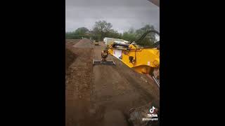 engcon grading beam stone up haul road [upl. by Marlie]