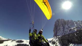 Fly2info  Paragliding Dolomites Winter  Val Gardena [upl. by Earal]