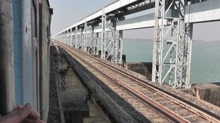 Crossing the Ganga on the Farakka Barrage  New JalpaiguriHowrah Shatabdi Mar 2 2013 [upl. by Ruzich]