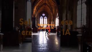 Donne che ballano salsa in una chiesa prodotto con ia music [upl. by Abie318]