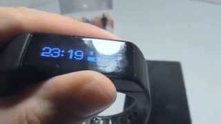 Test  Bracelet connecté i5 plus  Entre smartwatch et bracelet  Gearbest [upl. by Lrub]