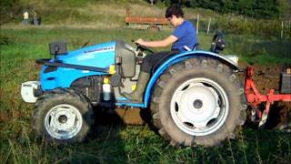 Landini Mistral 50 con aratro monovomere part2 [upl. by Lleumas]