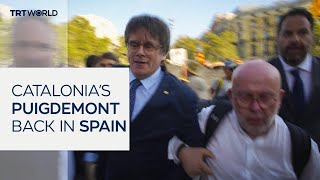 Carles Puigdemont flees after his rally speech in Catalonia [upl. by Socrates81]