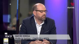 Entrevista a Martiño Noriega Alcalde de Compostela en Vía V 1046 V Televisión26052016 [upl. by Nnov632]